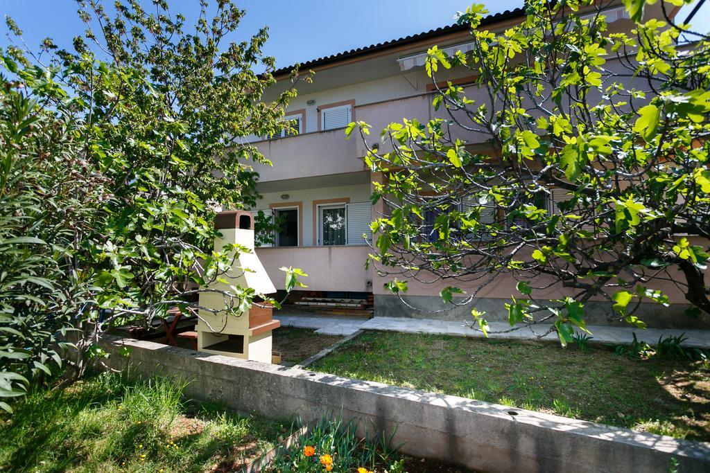 Apartments Valencic Punat Exterior photo